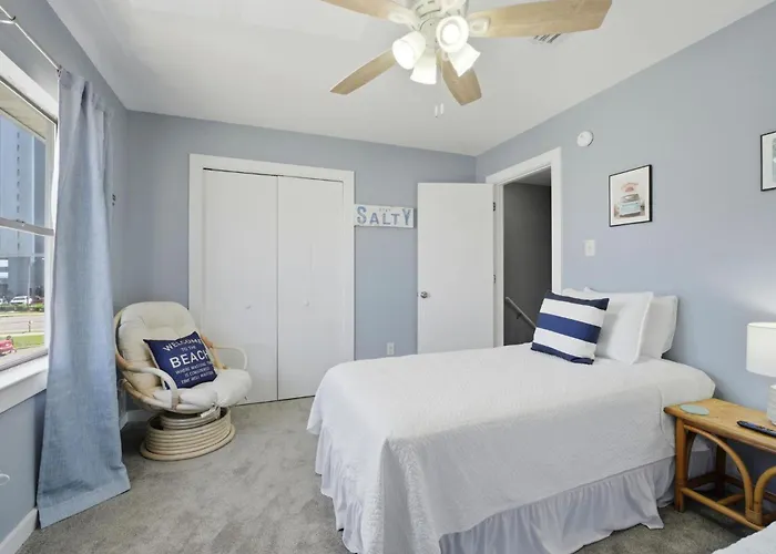 Dollar 30 Holiday home